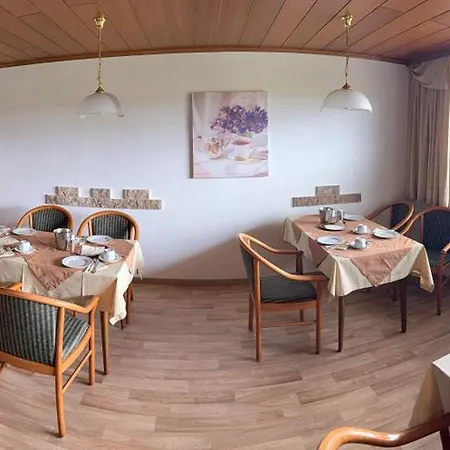 בית הארחה Haus Am Waldrand 3*